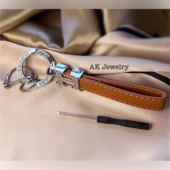 💎 KEYCHAIN H Keyring Silver and Luxury Brown Leather Screw Driver Style - Picture 4 of 8